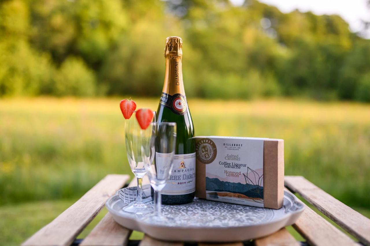 Killarney Glamping At The Grove, Suites And Lodges المظهر الخارجي الصورة
