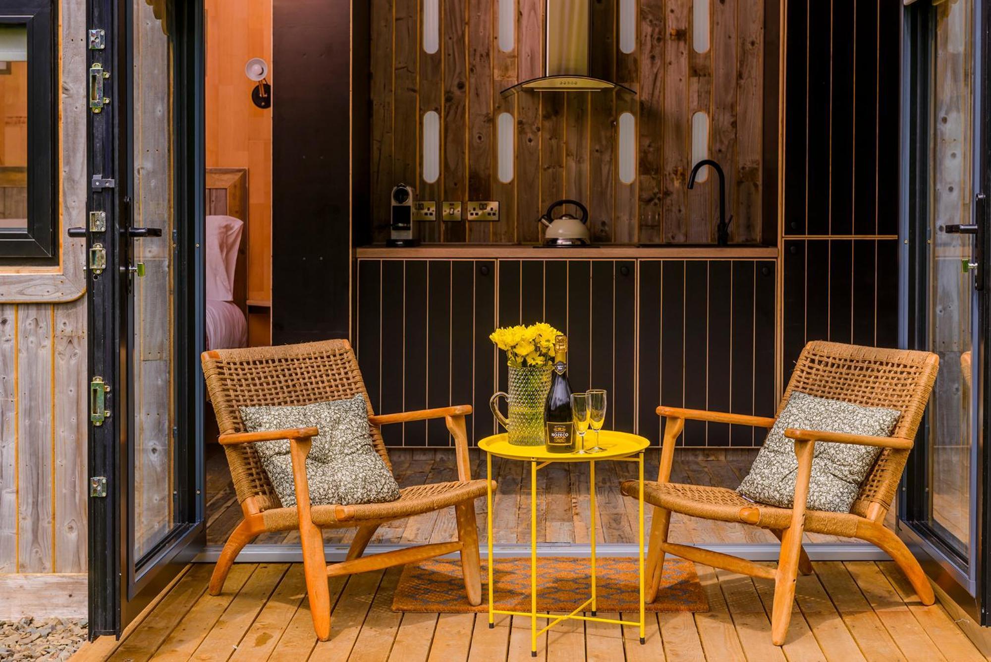 Killarney Glamping At The Grove, Suites And Lodges المظهر الخارجي الصورة