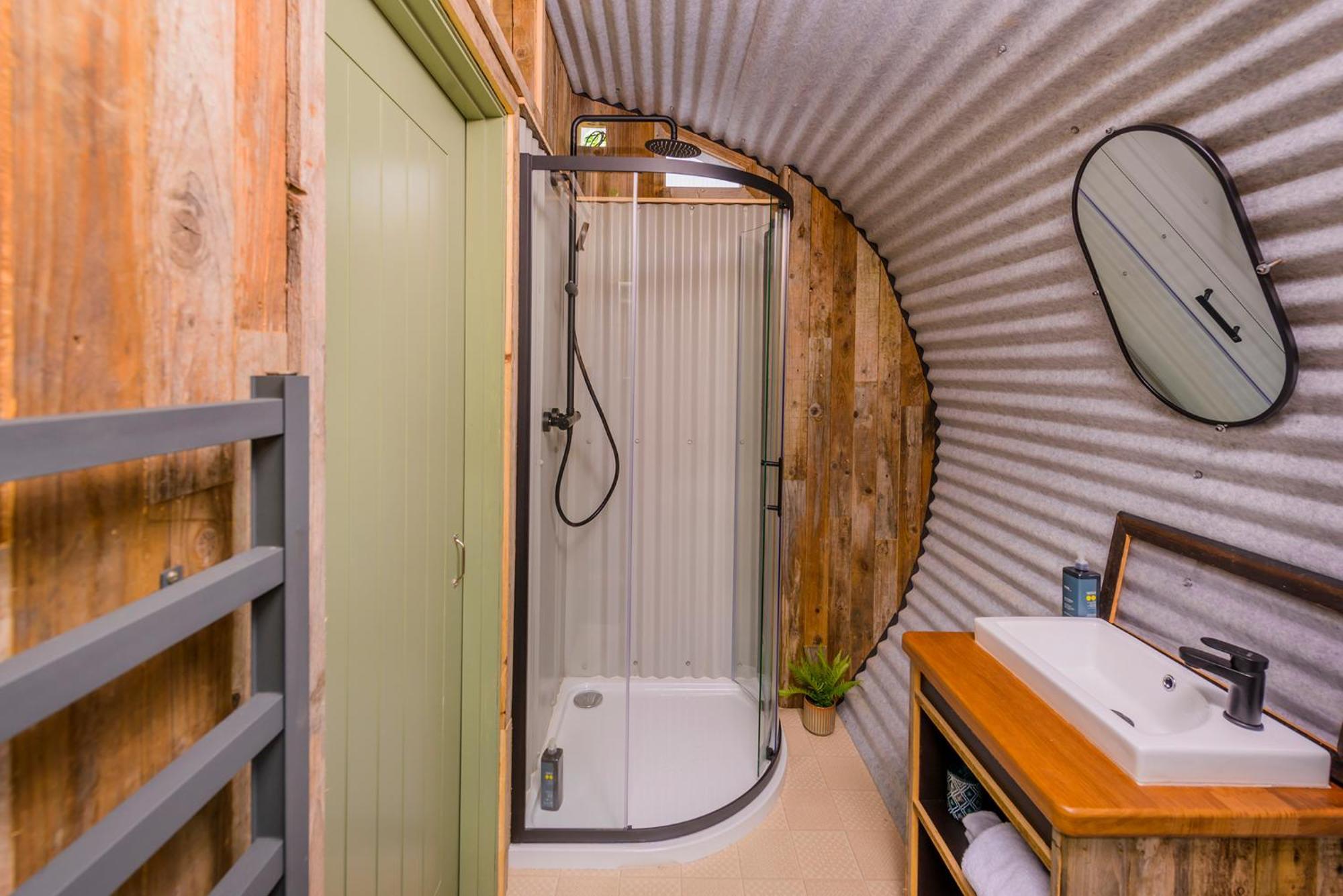 Killarney Glamping At The Grove, Suites And Lodges المظهر الخارجي الصورة